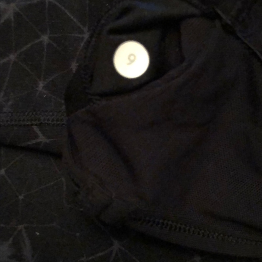 Lululemon top - Picture 4 of 4